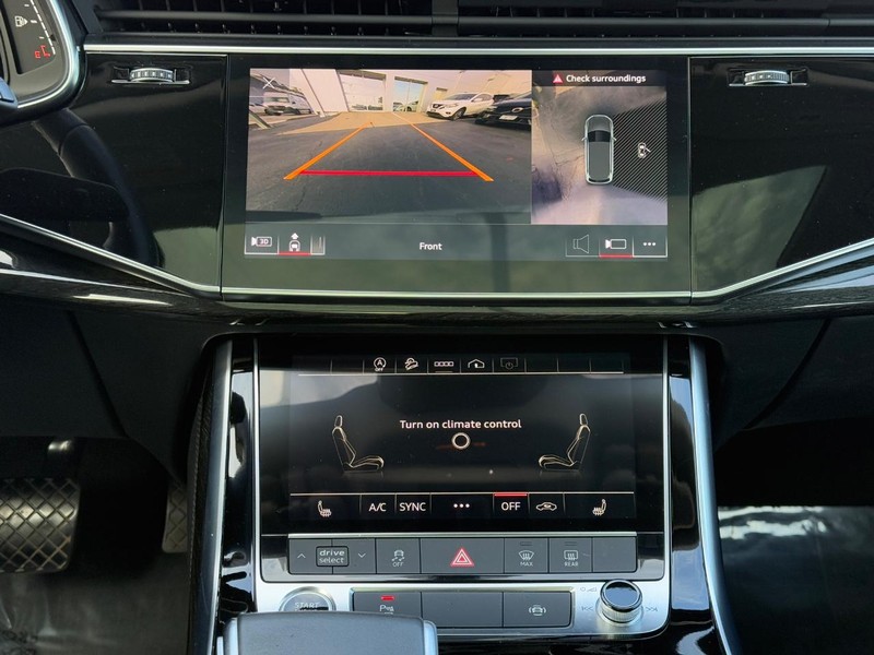 Audi Q7 Vehicle Full-screen Gallery Image 14