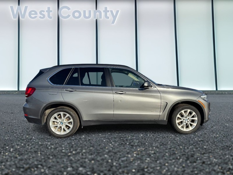 BMW X5 eDrive Vehicle Full-screen Gallery Image 02