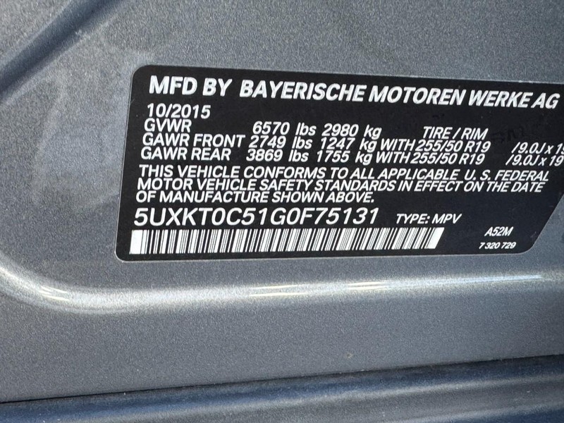 BMW X5 eDrive Vehicle Full-screen Gallery Image 29