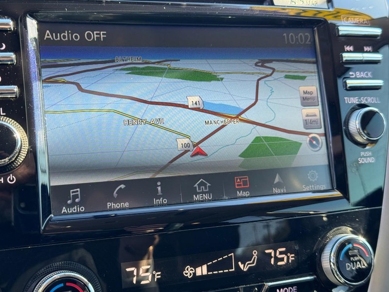 Nissan Murano Vehicle Full-screen Gallery Image 21