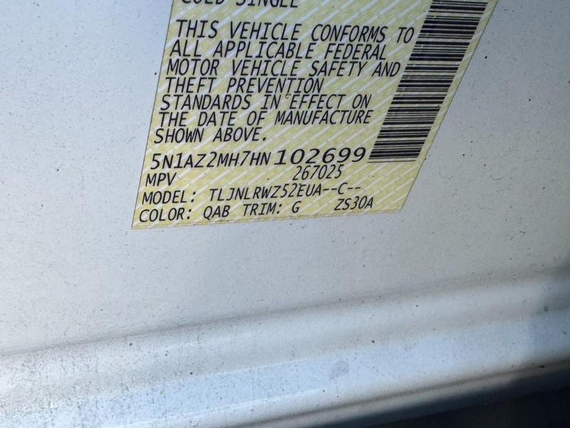 Nissan Murano Vehicle Full-screen Gallery Image 28