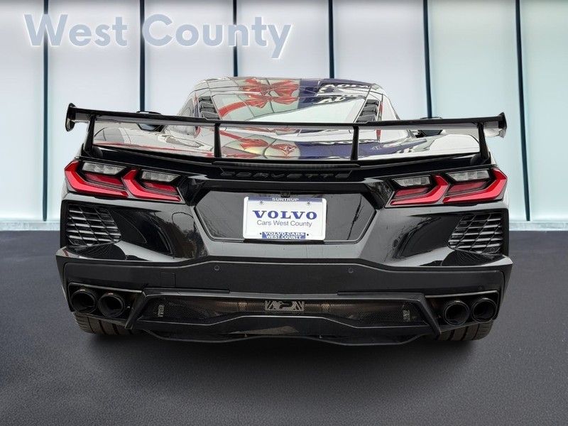 Chevrolet Corvette Vehicle Full-screen Gallery Image 06