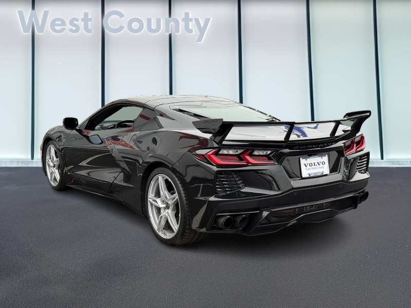 Chevrolet Corvette Vehicle Full-screen Gallery Image 07
