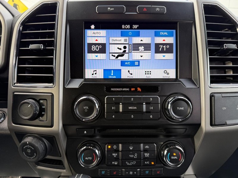 Ford F-150 Vehicle Full-screen Gallery Image 14