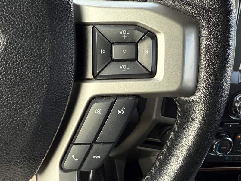 Ford F-150 Vehicle Full-screen Gallery Image 20