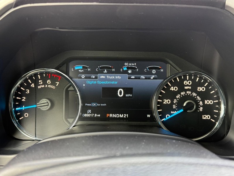 Ford F-150 Vehicle Full-screen Gallery Image 21