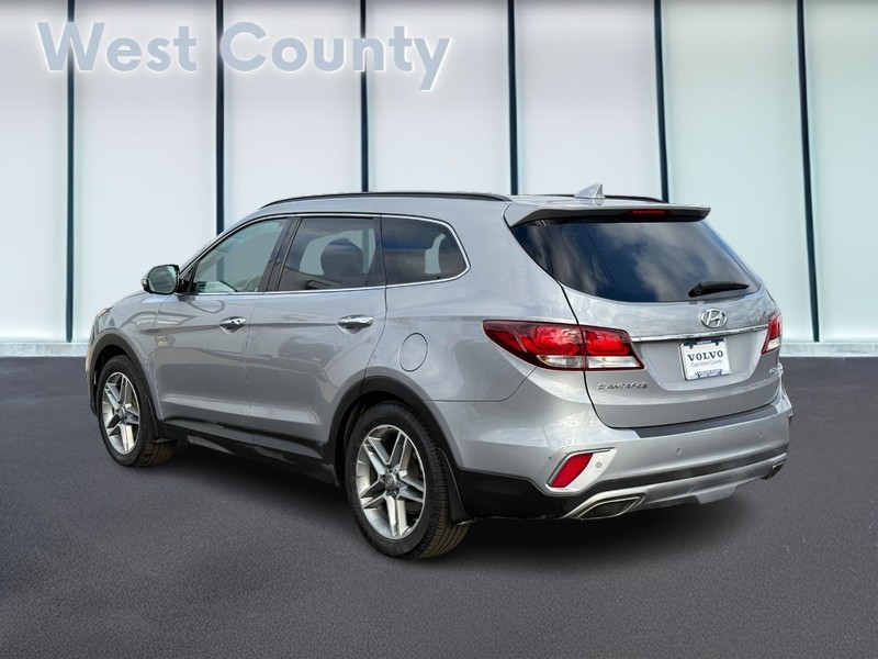 Hyundai Santa Fe Vehicle Full-screen Gallery Image 07