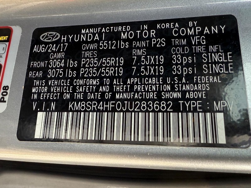 Hyundai Santa Fe Vehicle Full-screen Gallery Image 25