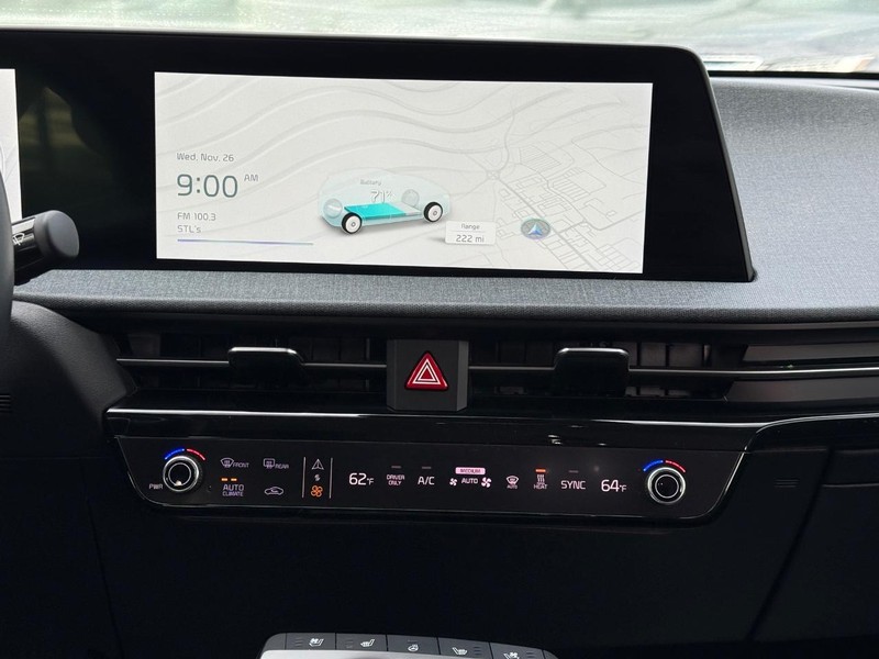 Kia EV6 Vehicle Full-screen Gallery Image 13