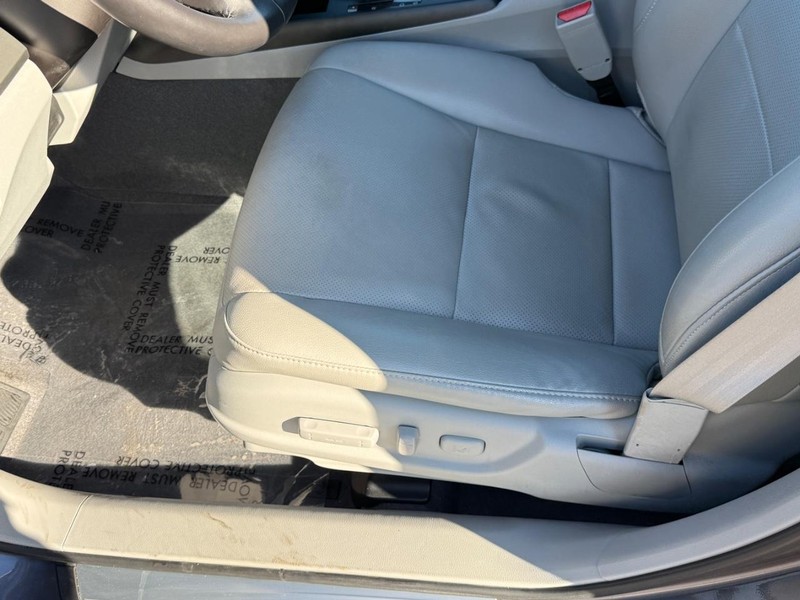 Acura RDX Vehicle Full-screen Gallery Image 17