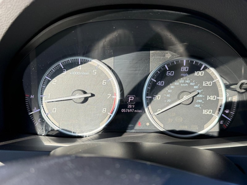 Acura RDX Vehicle Full-screen Gallery Image 20