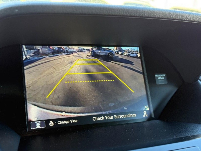 Acura RDX Vehicle Full-screen Gallery Image 22