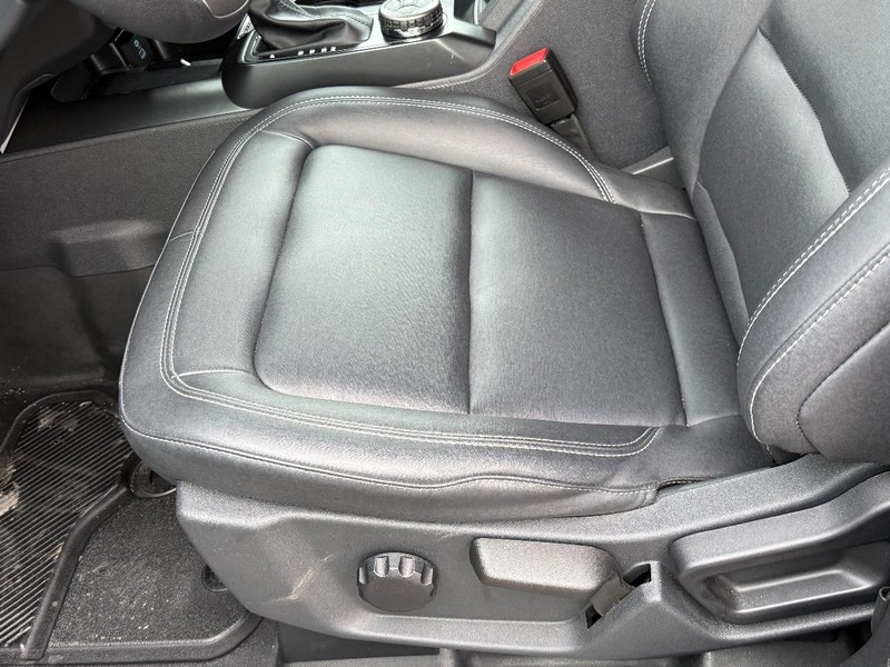 Ford Bronco Vehicle Full-screen Gallery Image 15