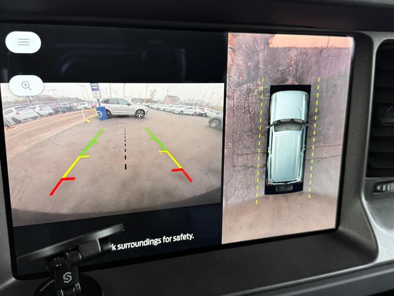 Ford Bronco Vehicle Full-screen Gallery Image 20