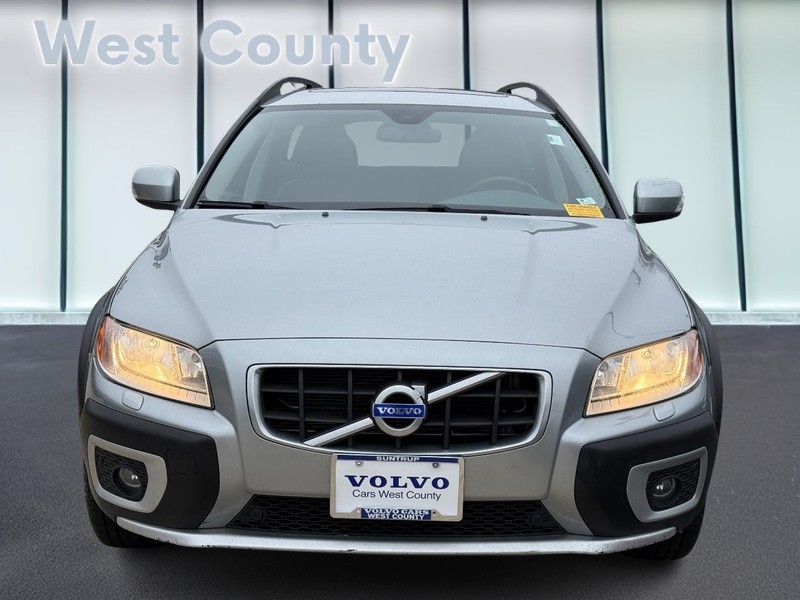 Volvo XC70 Vehicle Full-screen Gallery Image 09