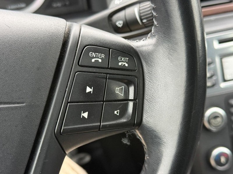 Volvo XC70 Vehicle Full-screen Gallery Image 18