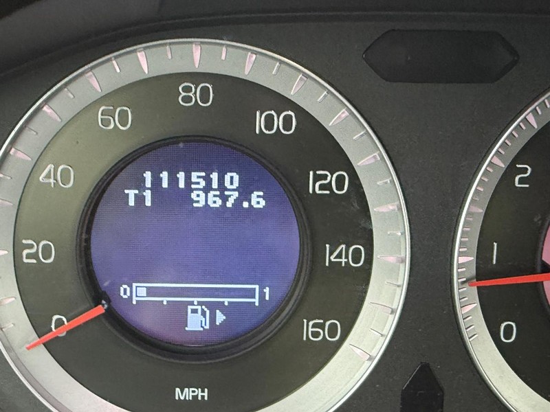 Volvo XC70 Vehicle Full-screen Gallery Image 20