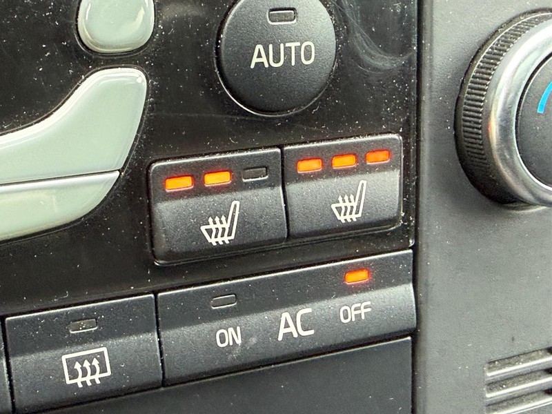 Volvo XC70 Vehicle Full-screen Gallery Image 21