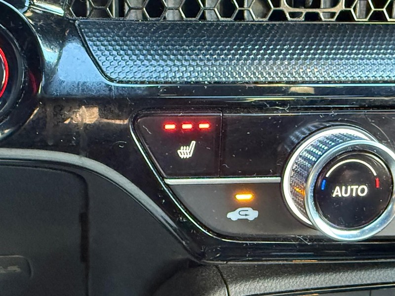 Honda CR-V Hybrid Vehicle Full-screen Gallery Image 22