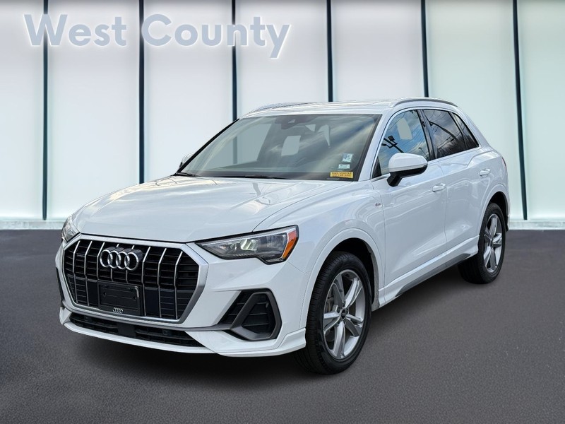 Audi Q3 Vehicle Full-screen Gallery Image 08