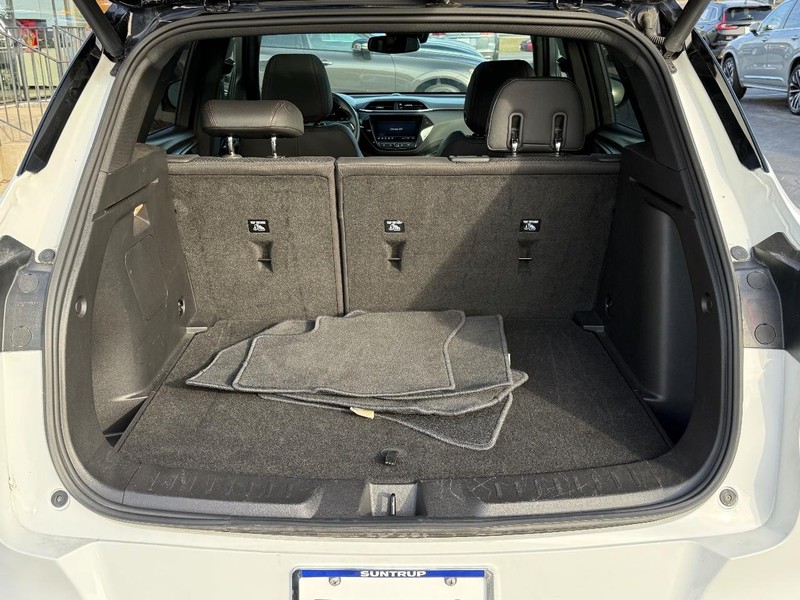 Chevrolet TrailBlazer Vehicle Full-screen Gallery Image 04