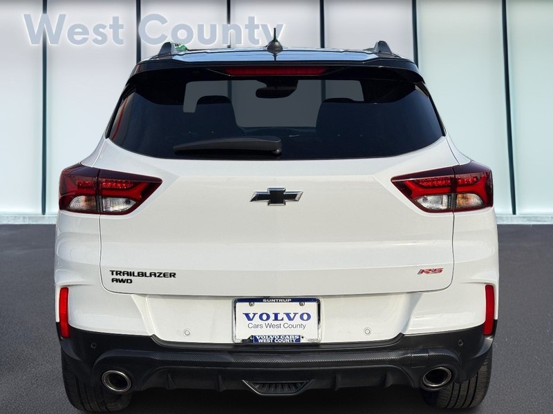 Chevrolet TrailBlazer Vehicle Full-screen Gallery Image 05