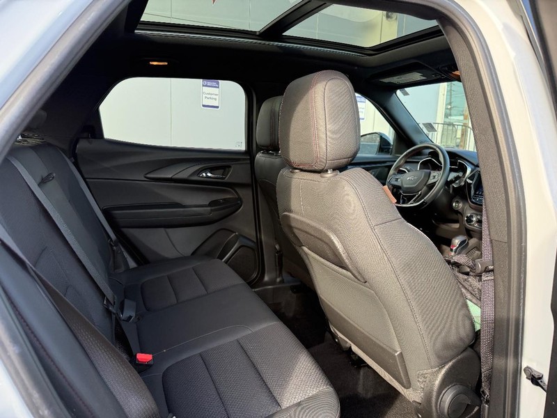 Chevrolet TrailBlazer Vehicle Full-screen Gallery Image 11