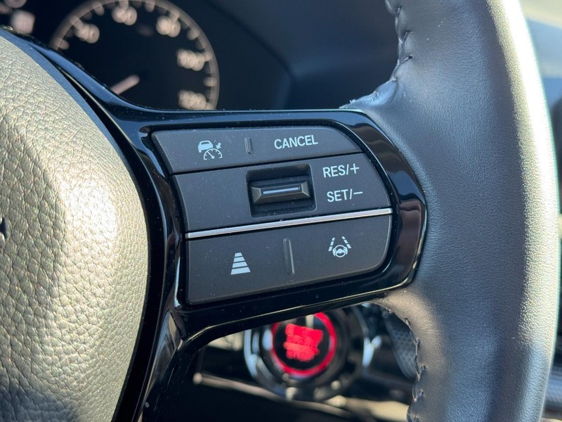 Honda CR-V Vehicle Full-screen Gallery Image 18