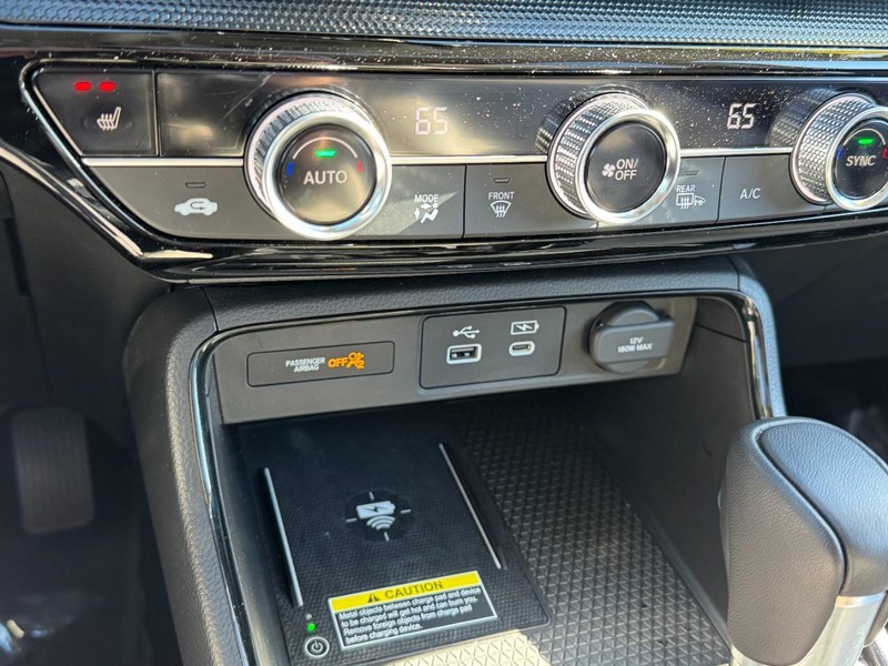 Honda CR-V Vehicle Full-screen Gallery Image 21