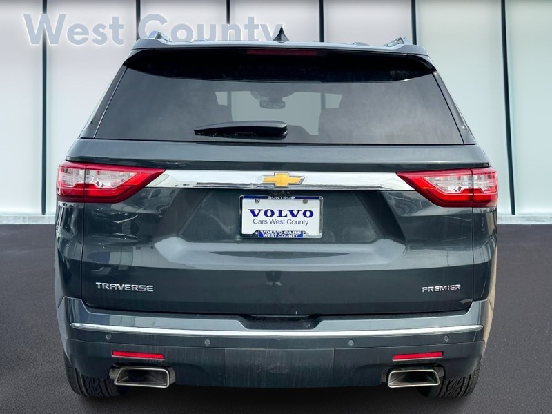 Chevrolet Traverse Vehicle Full-screen Gallery Image 05