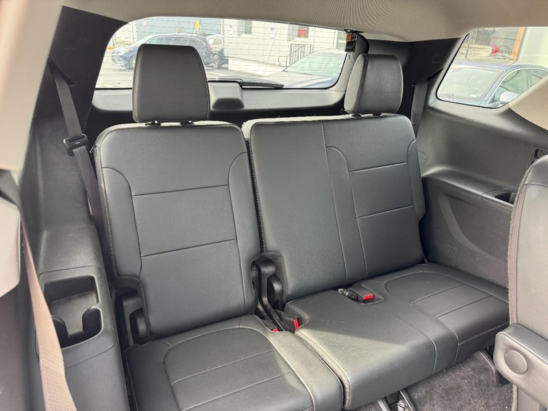 Chevrolet Traverse Vehicle Full-screen Gallery Image 11