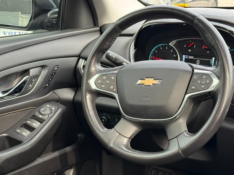 Chevrolet Traverse Vehicle Full-screen Gallery Image 13