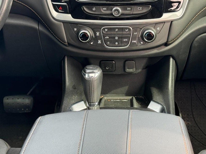 Chevrolet Traverse Vehicle Full-screen Gallery Image 15