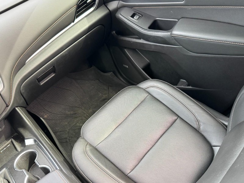 Chevrolet Traverse Vehicle Full-screen Gallery Image 16