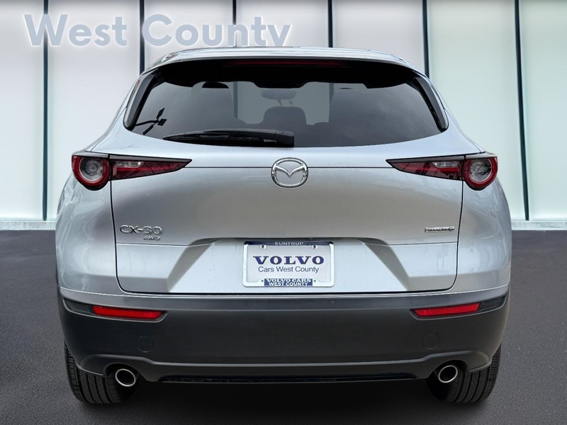 Mazda CX-30 Vehicle Full-screen Gallery Image 05