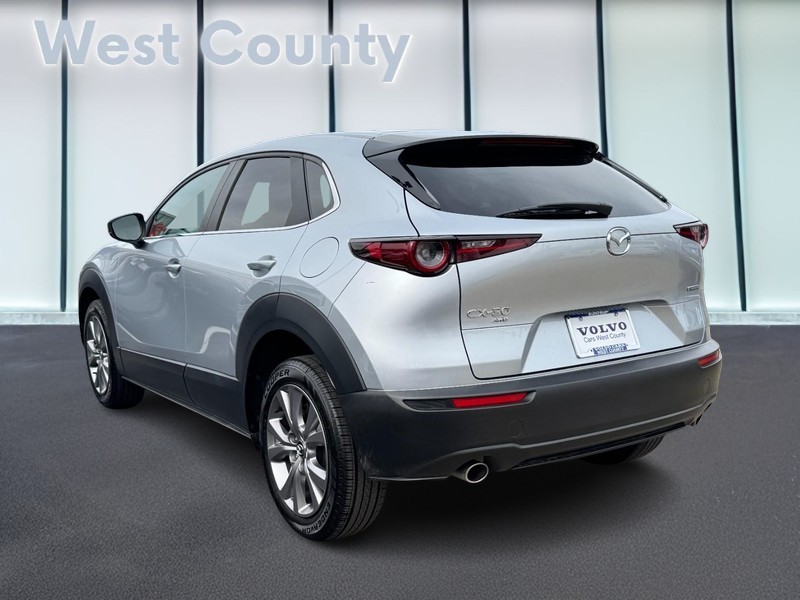 Mazda CX-30 Vehicle Full-screen Gallery Image 06
