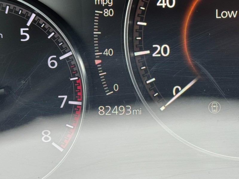 Mazda CX-30 Vehicle Full-screen Gallery Image 18