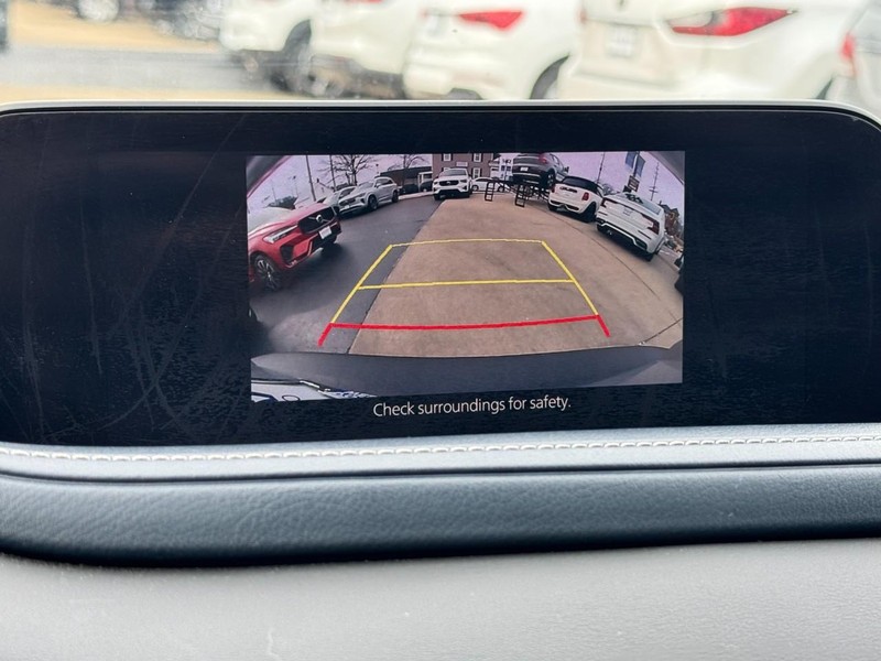 Mazda CX-30 Vehicle Full-screen Gallery Image 19