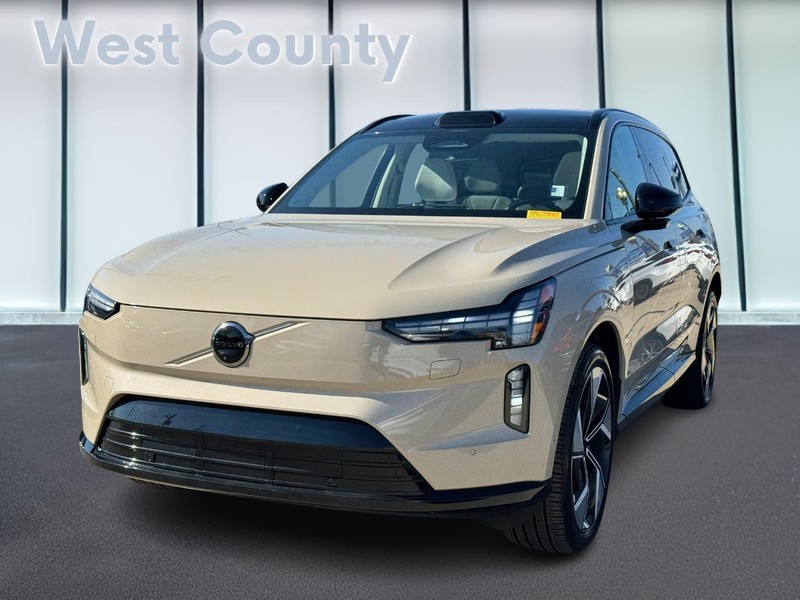 Volvo EX90 Vehicle Full-screen Gallery Image 08