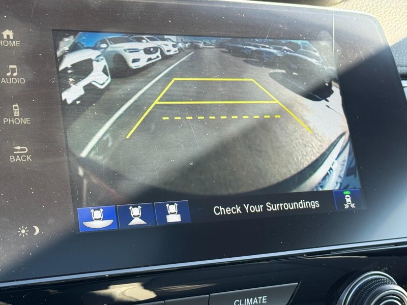 Honda CR-V Hybrid Vehicle Full-screen Gallery Image 22