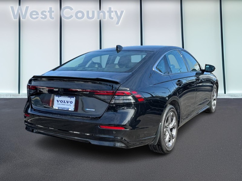 Honda Accord Hybrid Vehicle Full-screen Gallery Image 03