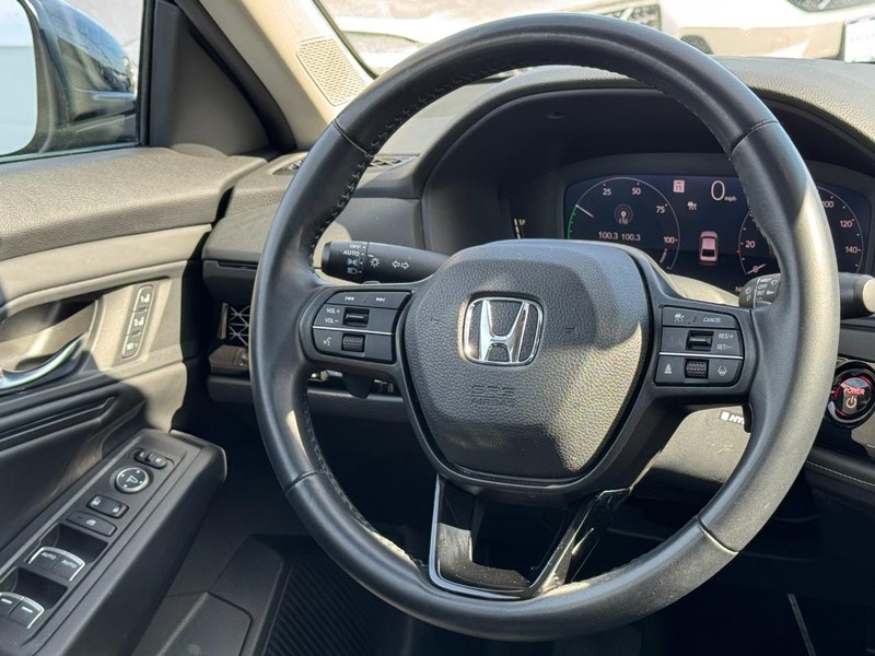 Honda Accord Hybrid Vehicle Full-screen Gallery Image 12