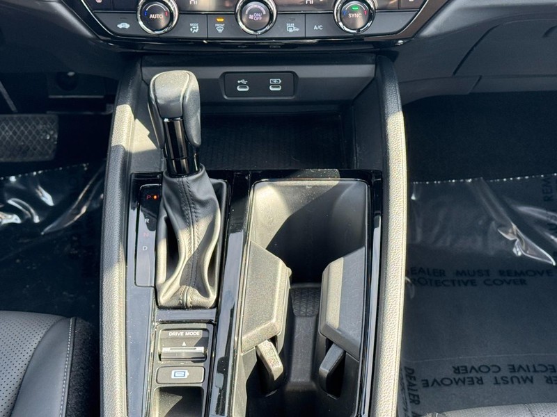 Honda Accord Hybrid Vehicle Full-screen Gallery Image 14