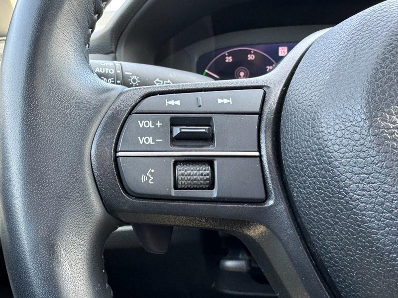 Honda Accord Hybrid Vehicle Full-screen Gallery Image 17