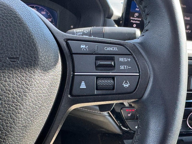 Honda Accord Hybrid Vehicle Full-screen Gallery Image 18