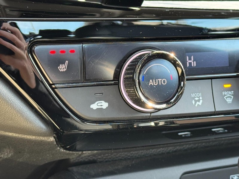 Honda Accord Hybrid Vehicle Full-screen Gallery Image 20