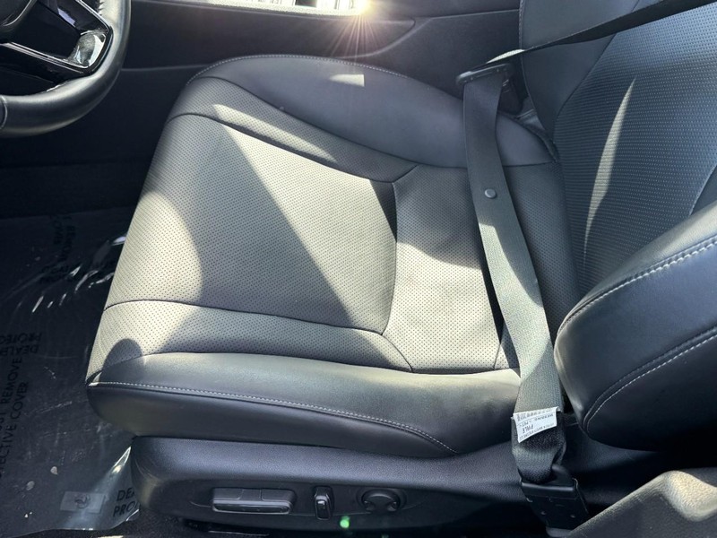 Honda Accord Hybrid Vehicle Full-screen Gallery Image 23