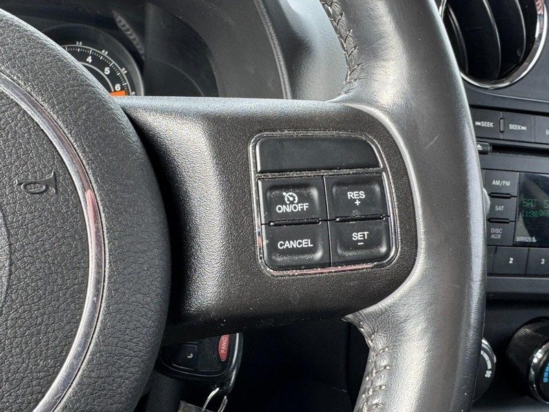 Jeep Patriot Vehicle Full-screen Gallery Image 17