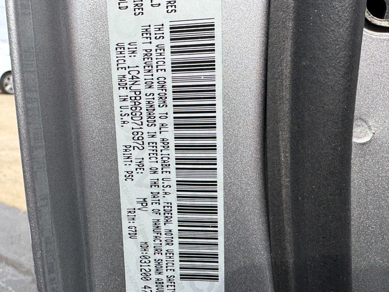 Jeep Patriot Vehicle Full-screen Gallery Image 22