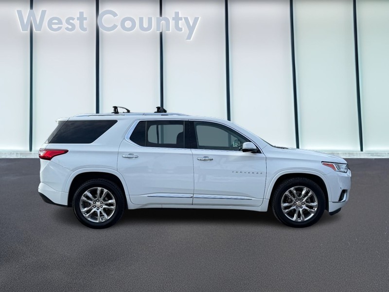 Chevrolet Traverse Vehicle Full-screen Gallery Image 02